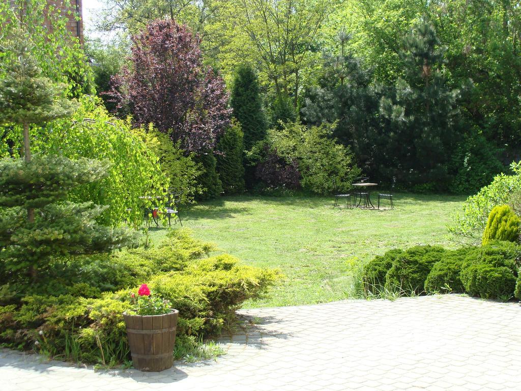Hotel Hellada Kielce Exterior photo